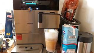 Siemens Kaffeevollautomat EQ8 series 900 Latte Macchiato Milchkaffee und Spülung [upl. by Jorge]