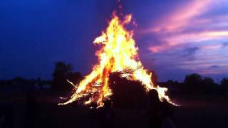 Osterfeuer 2011 in Maisach LK Fürstenfeldbruck Bayern [upl. by Htrahddis827]