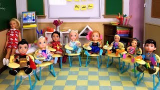 School started  Elsa and Anna toddlers  first day  new students  Barbie is teacher  classroom [upl. by Crawley]