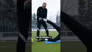 Hüftstabilität im Fußball Effektive Kräftigungsübung 🏋️‍♂️⚽️ fussball athletiktraining [upl. by Ahsatan]