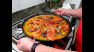 La Paella de mariscos [upl. by Blakely876]