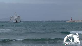 Navi Carloforte e Tetide a Ponza con meteo avverso [upl. by Utley289]