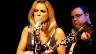 Rhonda Vincent  All American Bluegrass Girl  Nov 2008 [upl. by Yroger]