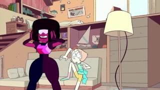 Steven Universe  Presentando a Cuarzo Ahumado  Cartoon Network [upl. by Anirdnaxela]