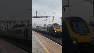 221101  221105 passing Watford Junction at speedhenrystrains543trainspotingtrainspottinguktrain [upl. by Ellocin917]