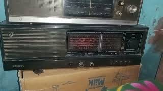 Philips prestige 556 classic table transister radio [upl. by Waynant]