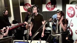 Fitz amp The Tantrums  Monneygrabber  Session Acoustique OÜI FM [upl. by Omarr]