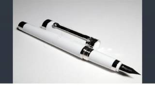 montegrappa parola fountain pen [upl. by Rebliw]