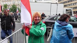 STĹĂŤPKY Z DEMONSTRACE ZA MĂŤRPraha 162024 [upl. by Balduin686]