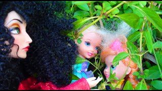 Elsa and Anna Toddlers Park Adventure  Ep 4  Toys In Action [upl. by Aivlis]