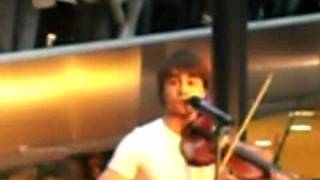 Alexander Rybak in Sandvika storsenter  Roll with the wind [upl. by Ettesus]