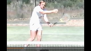 The volley a tennis lesson by Tony Roche edited in Spanish [upl. by Cawley571]