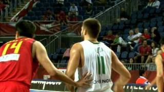 Linas Kleiza LTU vs Yi Jianlian CHN  2010 FIBA World Championship in Turkey [upl. by Ynelram]