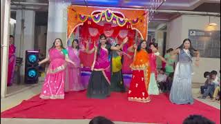 Dance Performance in Ganpati  London thumkata  Navrai mazi ladachi ladachi g youtube [upl. by Lerad]