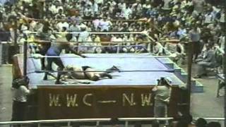 WWC Carlos Colón vs Stan Hansen  Bullrope Match 1987 [upl. by Mun]