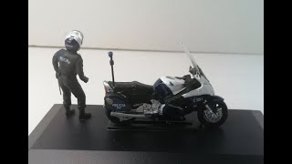 DESCUBRE ESTA ESPECTACULAR MOTO DE POLICÍA NACIONAL EN MINIATURA [upl. by Madaras789]