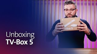 Unboxing del TVBox 5 – Swisscom Help [upl. by Ellerred]