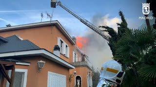 Controlado un incendio sin heridos en una vivienda en el distrito de Moncloa Aravaca [upl. by Manara671]