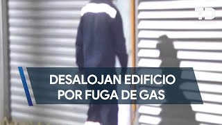 Evacúan a habitantes de edificios por fuga de gas en la Gustavo A Madero [upl. by Akcemat]