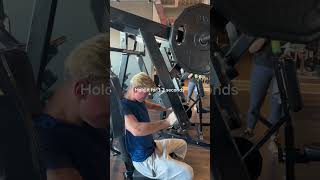 Quick training sesh in Hamburg fyp fitness gym fitnessmotivation motivation viralvideo [upl. by Bick]