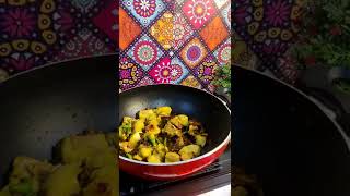 bhuna dhania chicken recipe 😋 shorts youtube trending siliguri [upl. by Yerhcaz125]