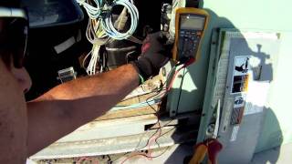 How to Test a Capacitor Using The Fluke 116 HVAC Multimeter [upl. by Airalednac152]