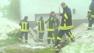 Unwetter im Oberbergischen  Hagel und Wassermassen richteten erhebliche Schäden an [upl. by Ytisahcal81]