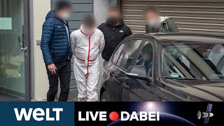 MIT SCHROTFLINTE IN DEN KOPF GESCHOSSEN Unglaubliche Details der Polizistenmorde  WELT Live dabei [upl. by Yelsgnik]