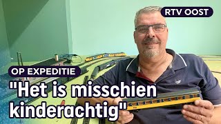 Martin 55 bouwt maanden aan minitreinstations van karton  RTV Oost [upl. by Loos]