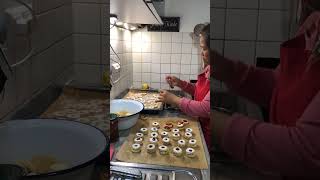 My Spitzbuben Cookies Finish the marmalade filling [upl. by Nalyk]