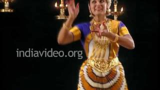 Chaliye Kunjana Mo Mohiniyattam Performance Sunanda Nair Kerala [upl. by Aidin]