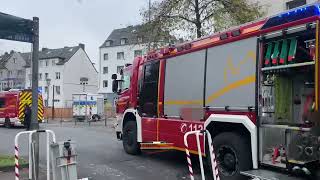 Stolberg Ausgedehnter Wohnungsbrand mit Menschenrettung [upl. by Mudenihc]