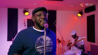 Kizz Daniel  Oshe Live Performance ft The Cavemen [upl. by Vasileior]