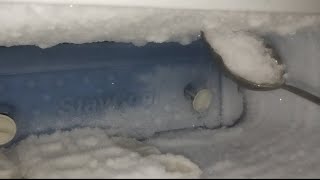 Hard freezer frost scraping ❄️🤍 satisfying frezzerfrost refrozenfrost [upl. by Dyna67]