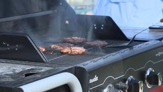 Charcoal or Gas Testing Grills That Use Both  Consumer Reports [upl. by Eilarol]