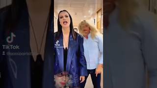 LAURA PAUSINI con un ballerino deccezione😆😂 laurapausini [upl. by Eanad244]