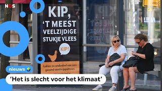 Steeds meer gemeentes stoppen met reclames voor vlees en vliegen [upl. by Raab]