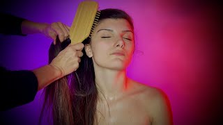 ASMR MASSAGGIO SPALLE e COLLO e BRUSHING su Capelli Lunghi su PERSONA REALE ft Virginia [upl. by Ralf198]