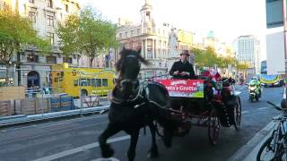 Santa Arrival to Eason Book Store Dublins Only Book Santa [upl. by Viv]