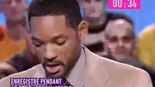 Will Smith solves the Rubiks Cube live on air [upl. by Junieta]