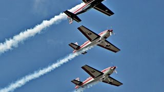 FAIR COLOMBIA  EXTRA 300L  ESCUADRILLA DE ALTA ACROBACIA HALCONES  FUERZA AÉREA DE CHILE  2015 [upl. by Eniamirt457]