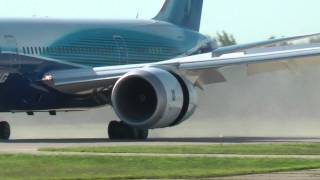 Boeing Dreamliner 787 Take Off and Landing  AirVenture 2011 [upl. by Robbert]