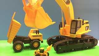 Mighty Wheels Big Truck toy needs loading help from a ginormous Mighty Wheels Excavator [upl. by Anole]