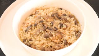 Vegan RisottoThe most Delicious Creamy Mushroom Risotto youve ever eaten [upl. by Curkell]