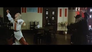 Hwang Jang Lee vs Yuen Siu Tien  Dance of The Drunk Mantis [upl. by Zingg]