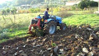 Landini mistral 50 con aratro monovomere [upl. by Omle]