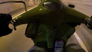 Vespa V50 Quattrini M200 vs Vespa Special BFAKingwelle 244 [upl. by Wivinah53]