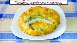 Tortilla de patatas con espárragos  Receta de Cocina en Familia [upl. by Egag]