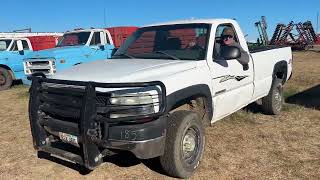 2002 Chevy 2500HD Pickup [upl. by Saville]