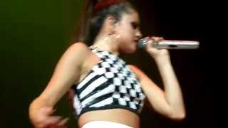 UndercoverSelena Gomez PARIS ZENITH [upl. by Krawczyk]